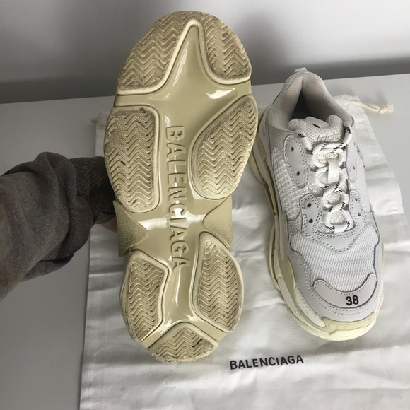 Balenciaga Triple S Sneakers ⚡️ SOLD - Picture 5 of 11